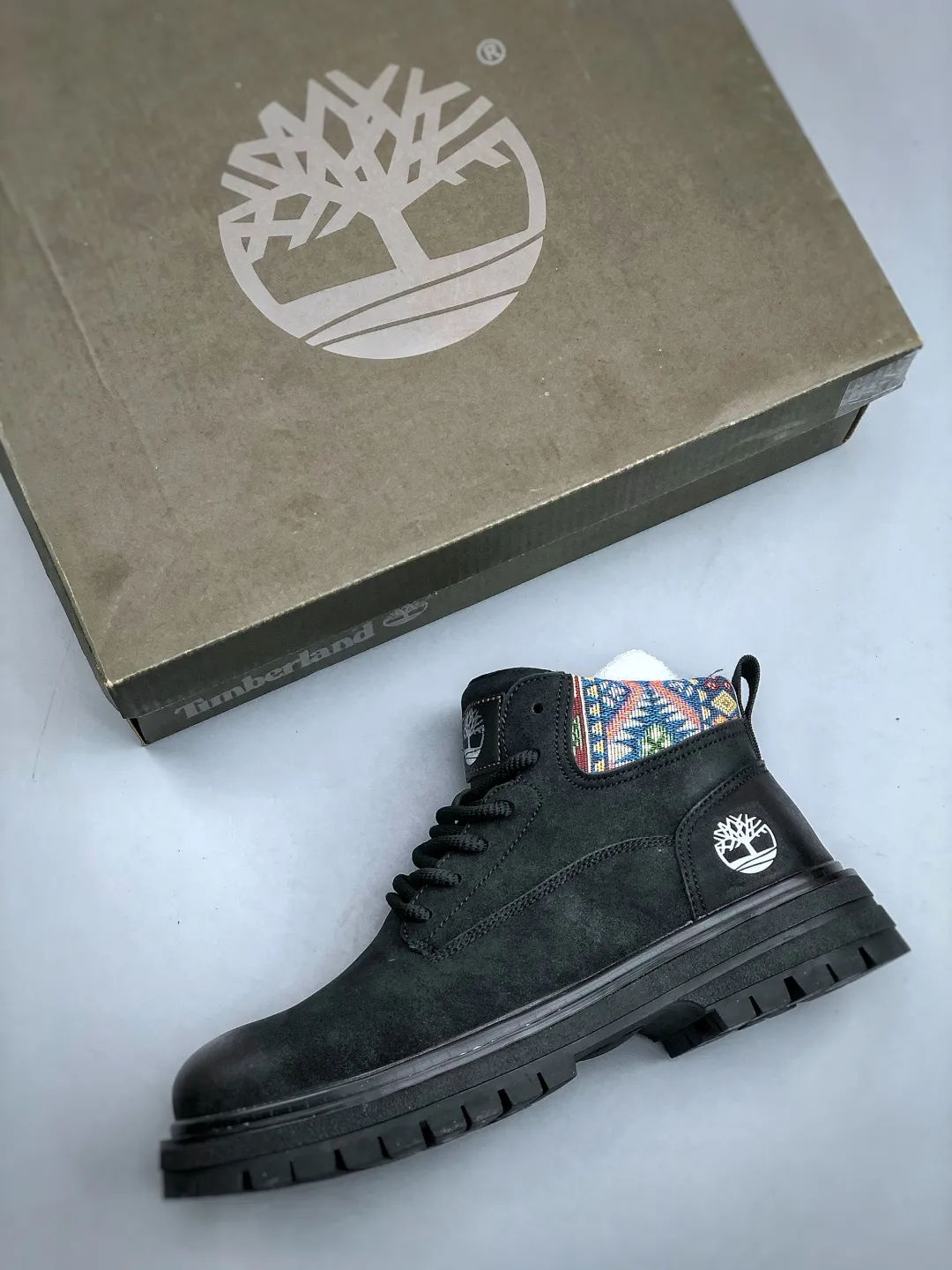 💰520 supports store G Timberland/Timberland classic style 25ss new mid-top classic re-engineering produced by Guangdong factory with new process upgrade autumn and winter new style original box original packaging The fabric is made of hand-grabbed cowhide imported from Italy🇮🇹 with anti-odor and anti-corrosion genuine leather latex insoles to give you a perfect wearing experience quality and durable, a must-have for sportsmen, specializes in not looking handsome, high-quality and first-class foot feel The full set of official website unified packaging, specially designed for cold protection and outdoor use this winter, suitable for daily matching. Size: 39 40 41 42 43 44